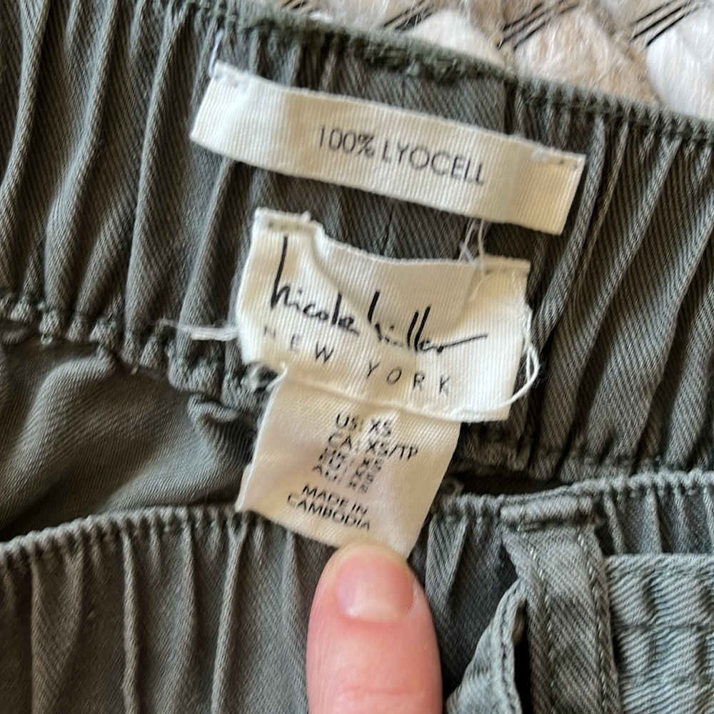 Olive Green cuffed pants - Picture 9 of 10